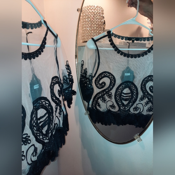 black sheer mesh crop topπ€ - Picture 5 of 8